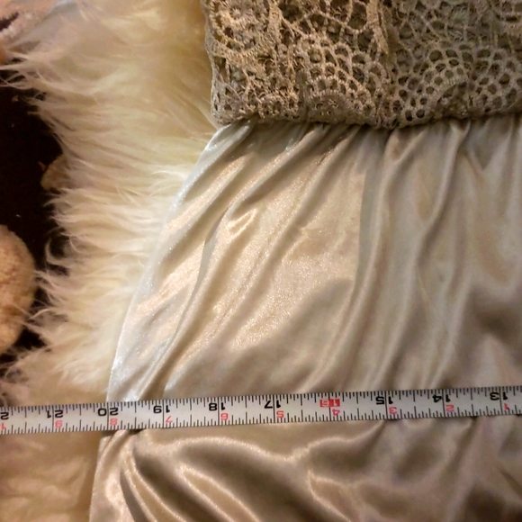 👗3/25$ 👗Pretty Ombre Crochet Skirt🍃 - Picture 8 of 9